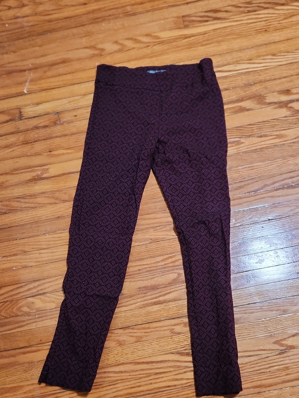 Women’s Diamond-Textured Leggings - Burgundy